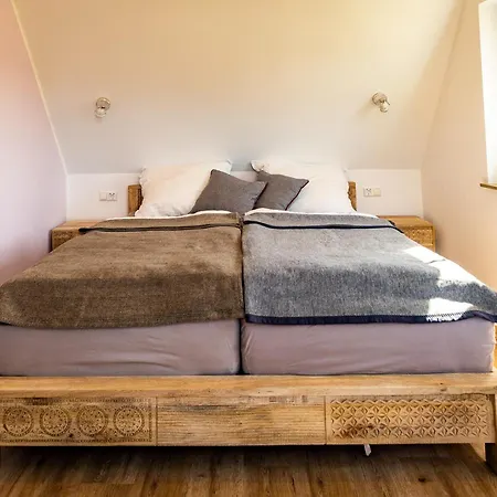Luxusferienhaus Fuchsbau - Mit Netflix, Playstation, Sauna, Sportraum Und Kamin Zirchow Room photo