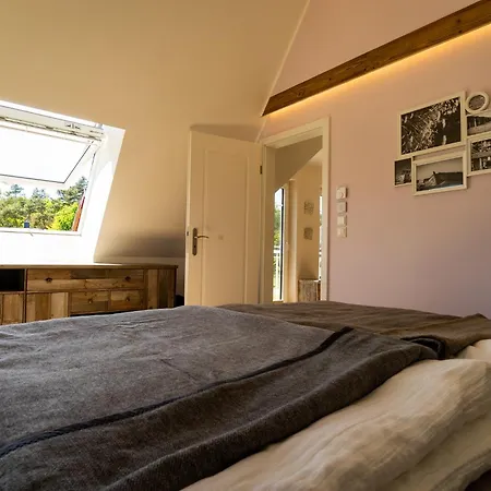 Luxusferienhaus Fuchsbau - Mit Netflix, Playstation, Sauna, Sportraum Und Kamin Zirchow Room photo